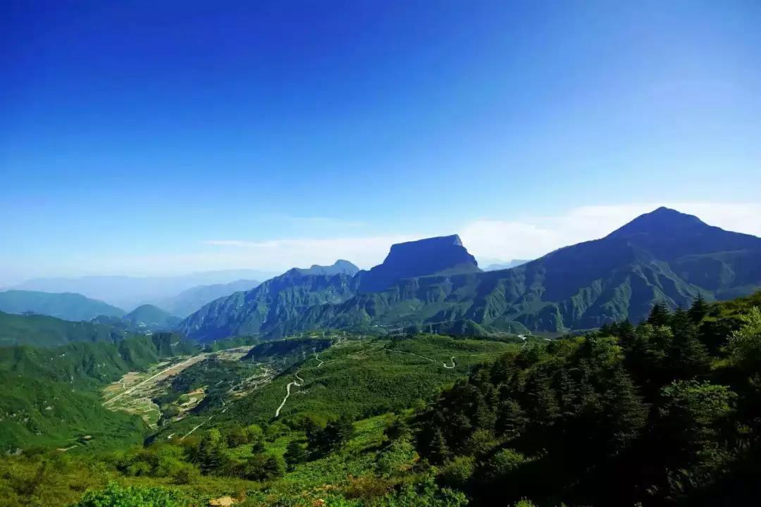 【大瓦山 五大天池】高山浩渺,碧水欸乃,花海醉人,这里有一片世外桃源