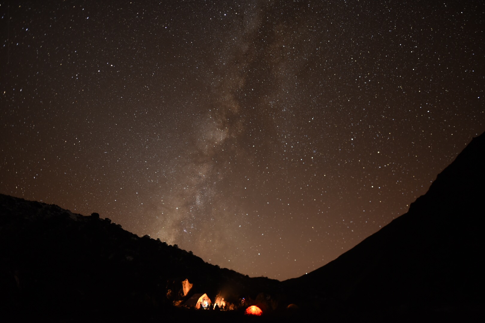 【孟屯河谷】2天1夜星空露营,约一场特色藏式火锅,享受载歌载舞的篝火