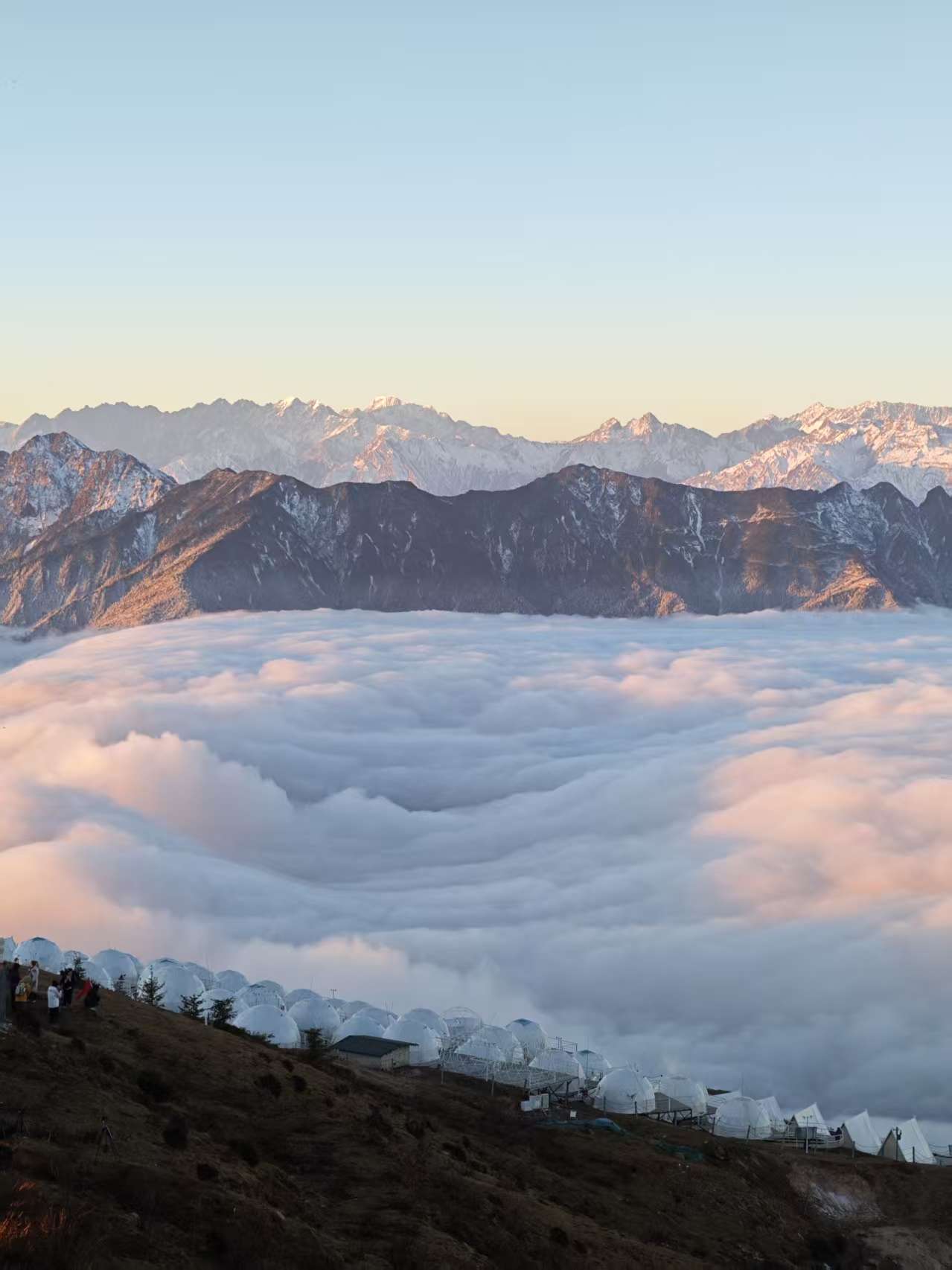 1765772145124073.jpg 221da83b900101093f62ead13bcb6d9.jpg