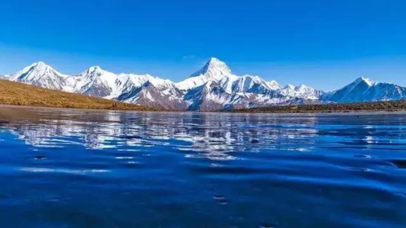 【冷噶措】打卡摄影网红蜀山之王--贡嘎山，感受泉华滩的静谧景色