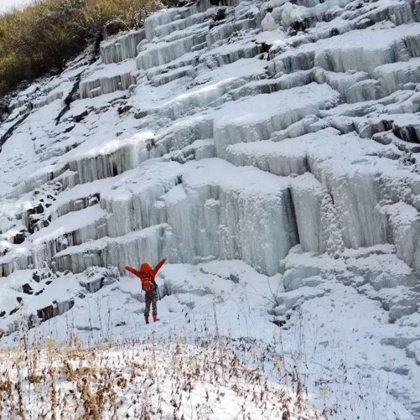 【大寺冰瀑】走进川西冰雪世界，看古羌村落巨型冰瀑