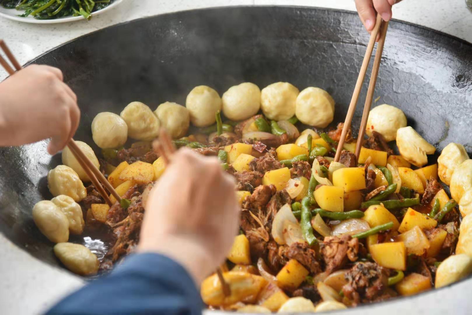 【赏花|绵竹梨花】“忽如一夜春风来，千树万树梨花开”、赏梨花，观竹海，吃柴火鸡