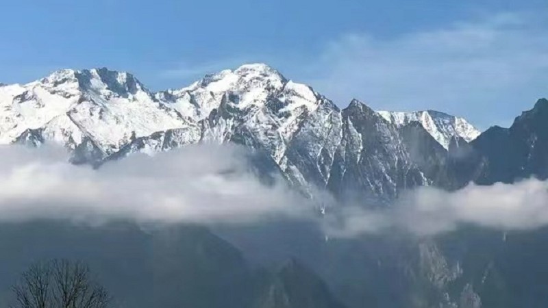 【川西|增头寨】直面雪山屹立千年的古寨、云端羌寨，穿越千年的世外桃源
