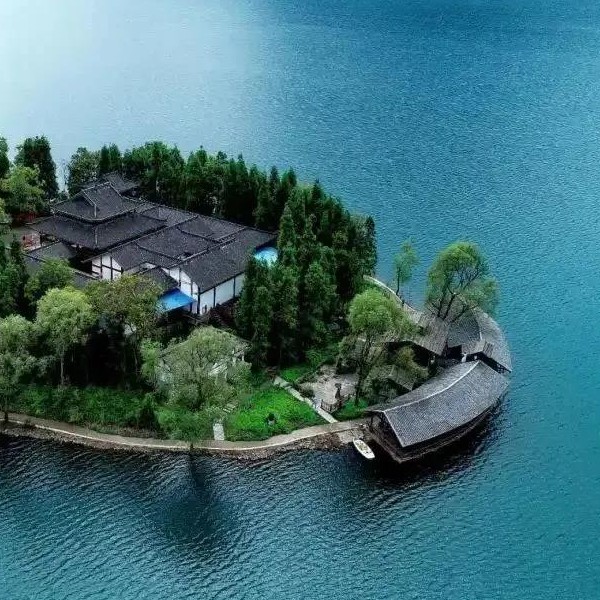 【春节档|雷波马湖】解锁2022第一春!湖水盈盈,山色秀丽,品尝凉山美食~