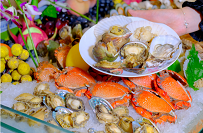 1【世外桃源酒店】¥368抢2大1小自助晚餐，18种海鲜、5种刺身、29种菜品、12种红白啤酒饮品畅饮畅食！成都唯一汉唐风五星酒店