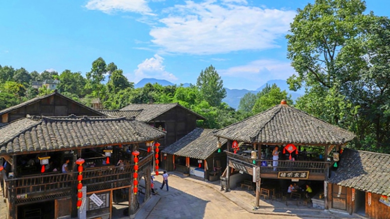 【轻徒|探秘寻龙山】走进北川天然的地质博物馆，感受亚洲最大18°C砾岩溶洞的快乐