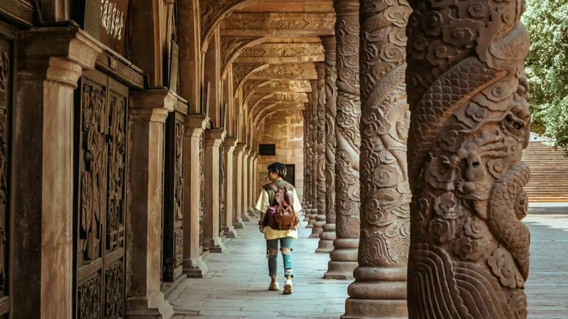 【秋色|德阳石刻】川版“吴哥窟”德阳石刻公园银杏,逛吃西部最大文庙美食街,东湖公园邂逅最美水杉!