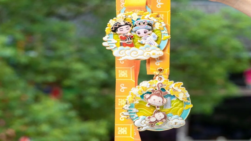 【领奖牌|九皇山】挑战绝壁栈道，赢专属奖牌，不限数量！