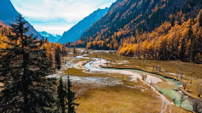【秋色|长坪沟1日】层林尽染东方阿尔卑斯山，单日徒步金秋长坪沟