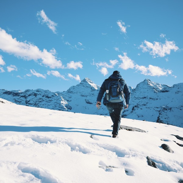 【冰雪|玛嘉沟+银厂沟】避开人潮！藏在川西的雪山海子，新手友好的徒步观景线，体验感拉满